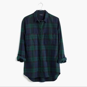 Flannel Oversized Boyshirt in Dark Plaid